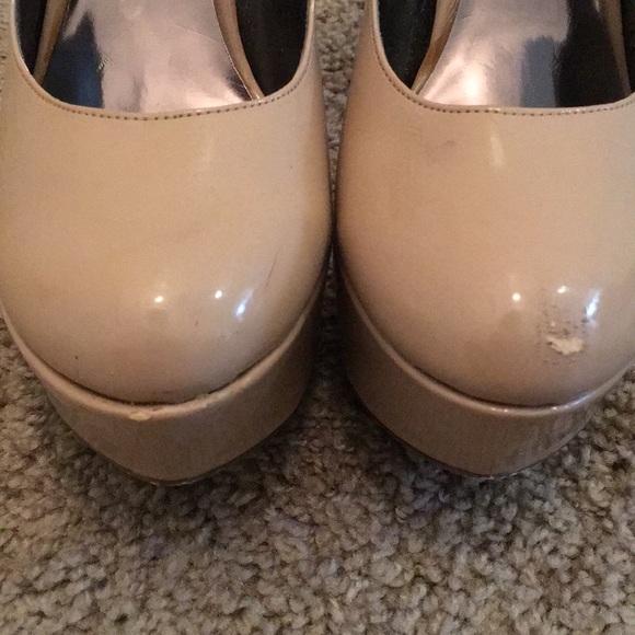 Nude Carlos Santana Heels - Picture 3 of 8